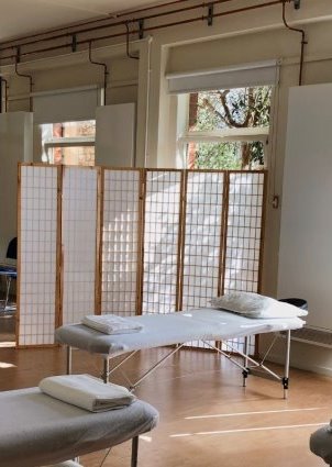 picture of community acupuncture clinic